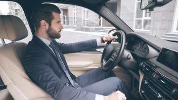 van for rent in rawalpindi